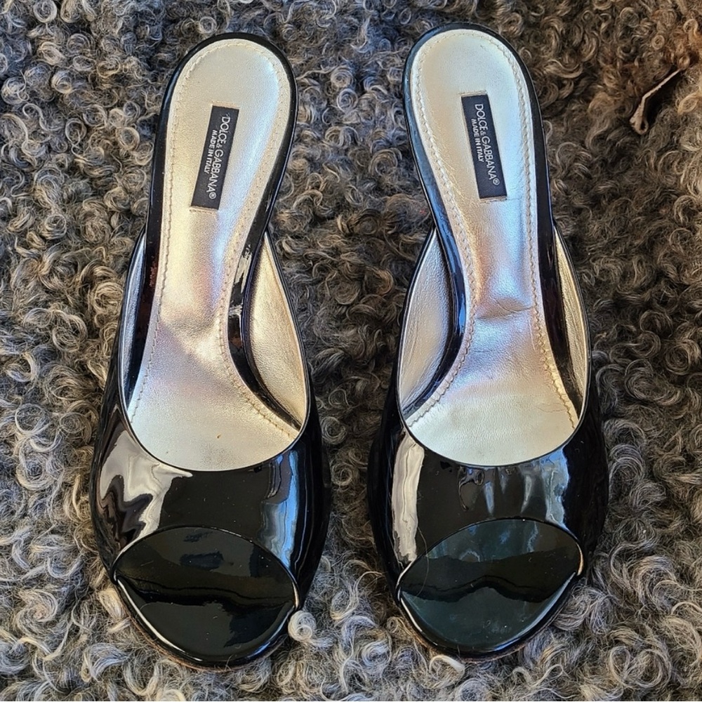 Dolce & Gabbana Glossy Black Mules